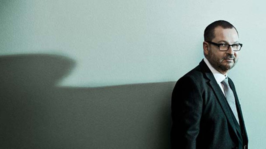 Trier i sort over anmeldelse