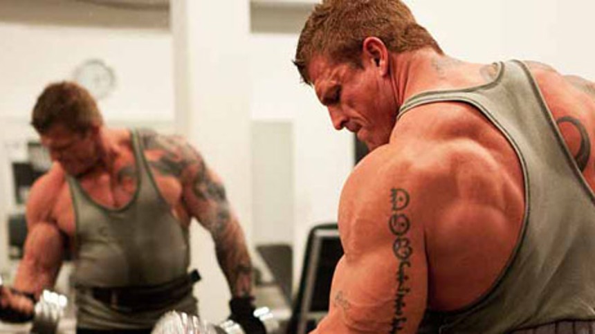 Bodybuilder halter i spil­le­film­for­mat