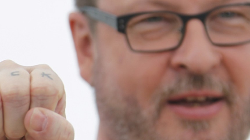 Lars von Triers ka­ri­ka­tur­ud­ta­lel­ser