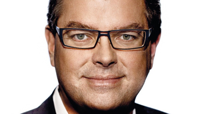 Nyttesløst at true medier