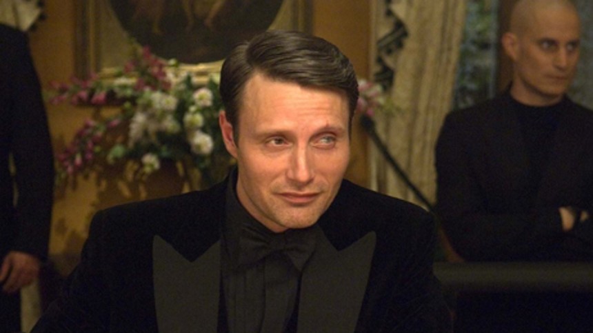 Mads Mikkelsen rider videre på succesbølgen