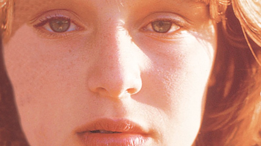 Polanskis offer skriver bog