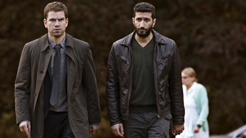 Kvinden i buret begejstrer kritikere