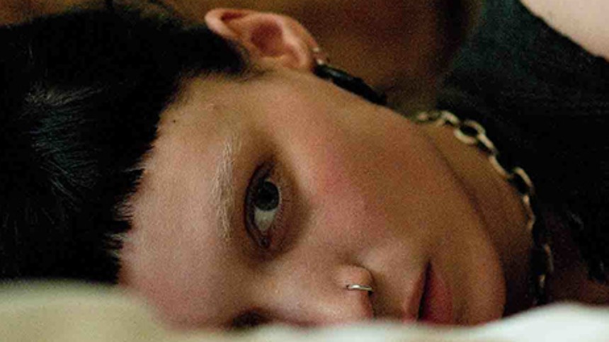 Protest over hvid Tiger Lily