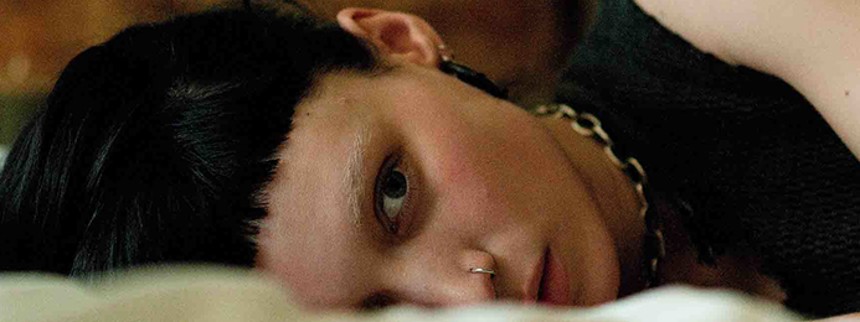 Protest over hvid Tiger Lily