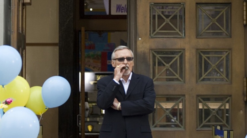 Film med afdøde Dennis Hopper på vej