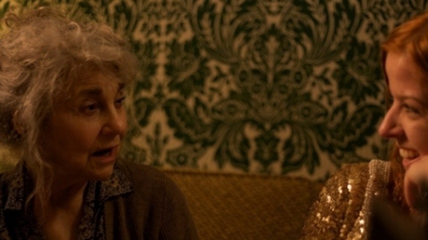 Pro­du­cent­dat­ter debuterer med kendt mordsag