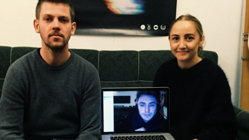 Fra oprørsk alternativ til etableret parallelklasse