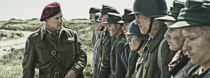 Robert kårer Under sandet som årets film