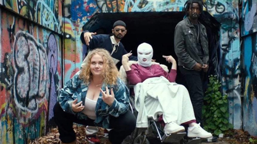 Flere fyldige heltinder