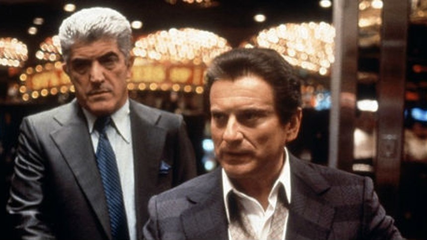 Gangster­sku­e­spil­le­ren Frank Vincent er død