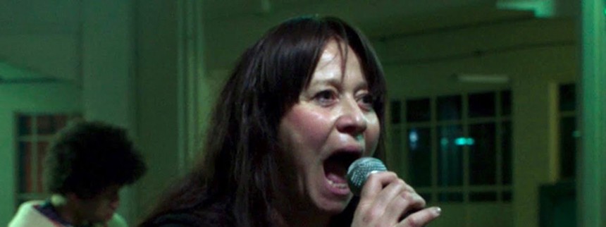 Ekstatisk Trine Dyrholm vækker forargelse