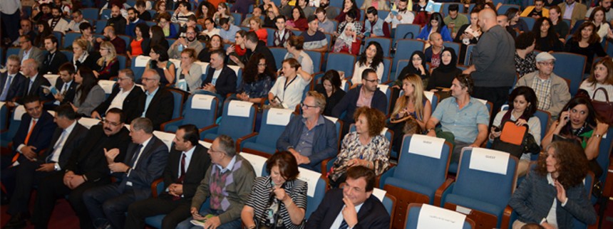 Selvironi og hverdag i Palæstina