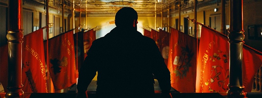 Stortalent debuterer med politisk thriller