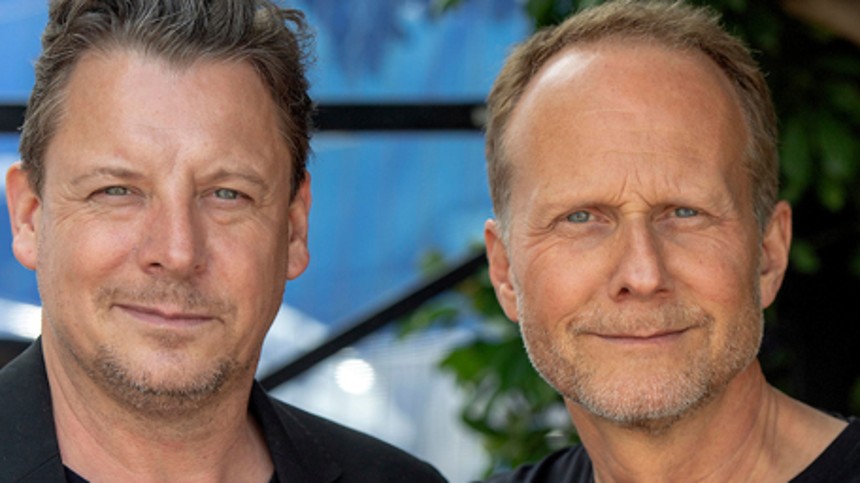 Makkerpar filmatiserer gid­sel-​be­st­sel­ler