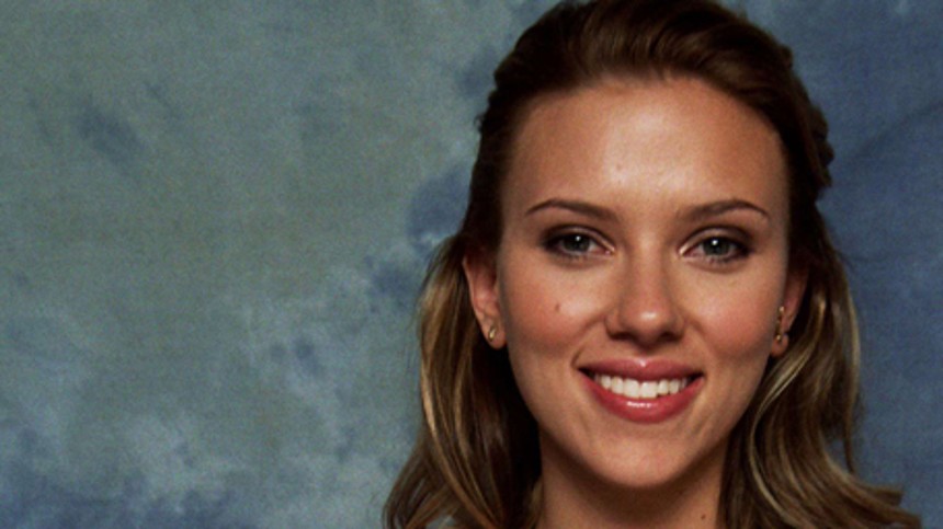 Scarlett trækker sig fra transkønnet rolle