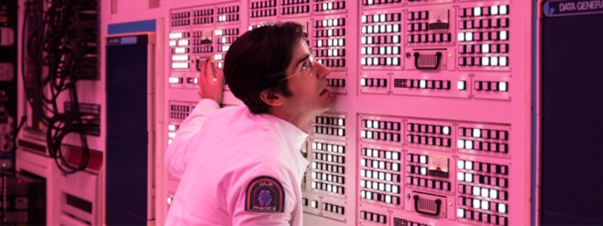 På med pe­nis-​sti­mu­la­to­ren i første scene