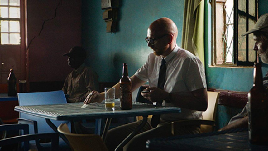 Mads Brügger peger på et muligt folkedrab