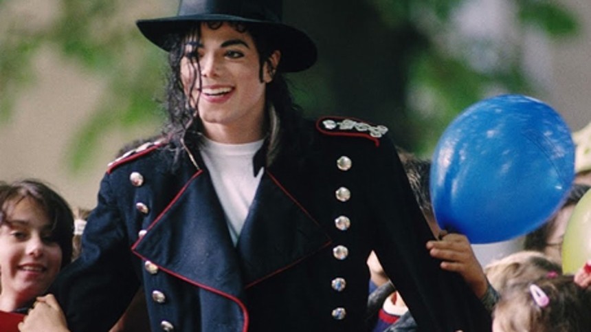 Døm Michael Ja­ck­son-​do­ku­men­tar ved selvsyn