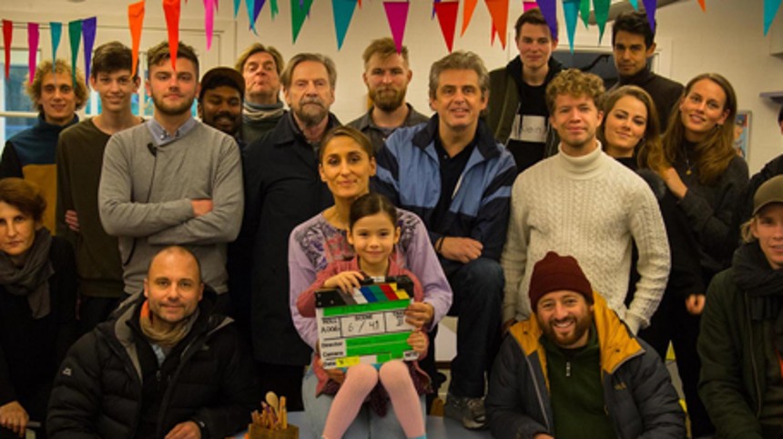 Maja får Hol­lywood-​stjer­ne til at græde