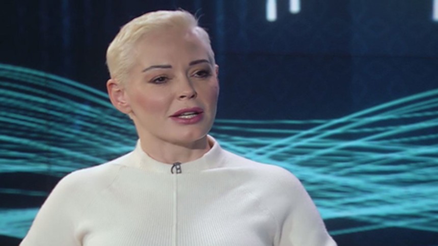 Weinstein anklaget for at lukke munden på offer