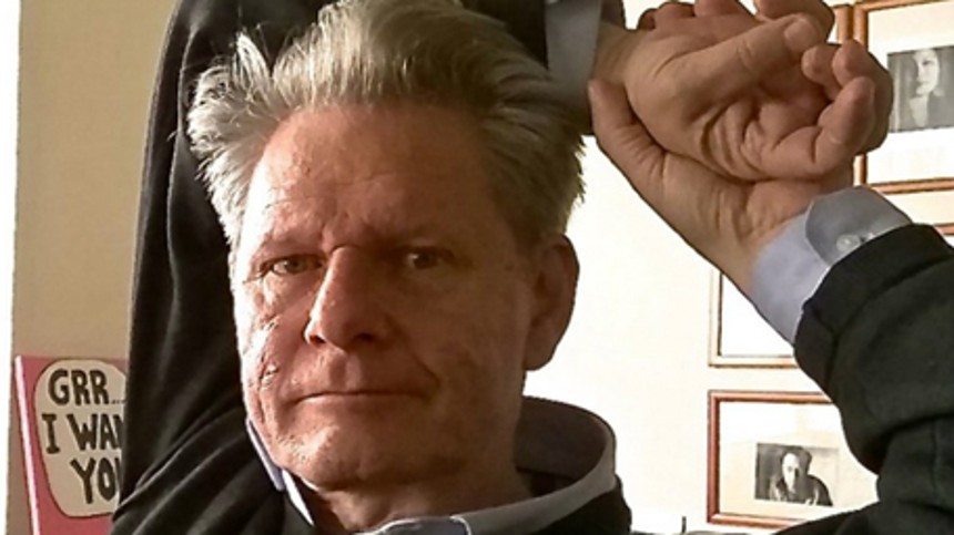 Arne Bro uddeler pris