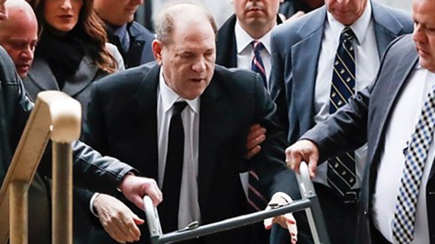 Weinstein minder retten om velgørenhed