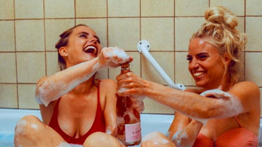 Dog­gysty­le-​ska­ber går til filmen