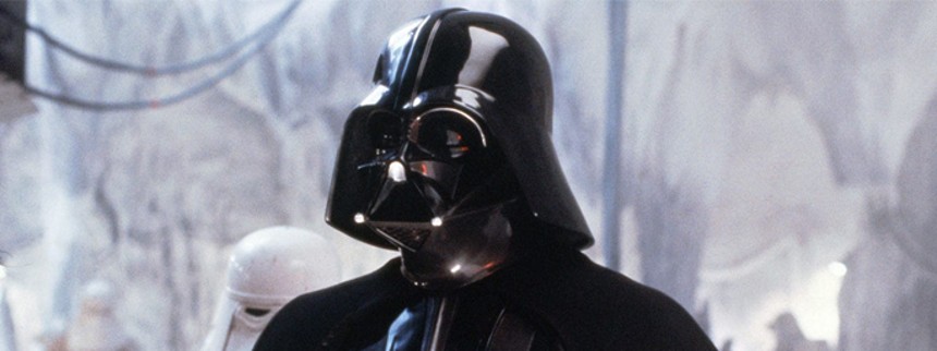 Manden inde i Darth Vader er død