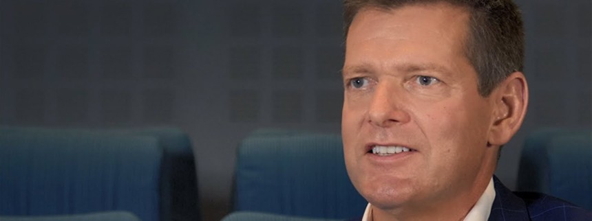 Søren Brostrøm springer ud som filmanmelder