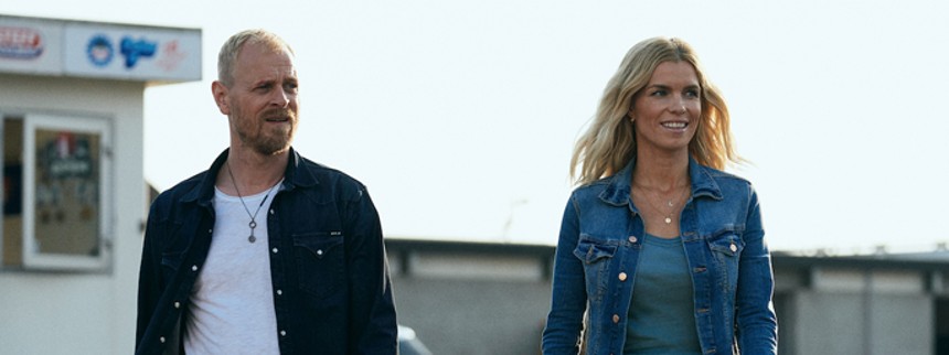 ”Vores serie skal være en kærlig hånd på kinden”