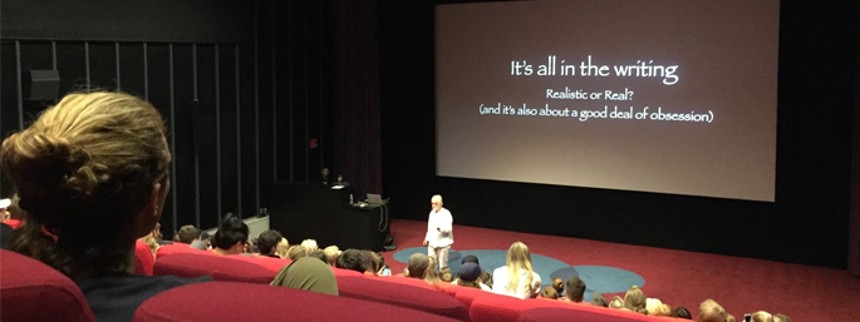 60 elever sender klage til højskoles bestyrelse