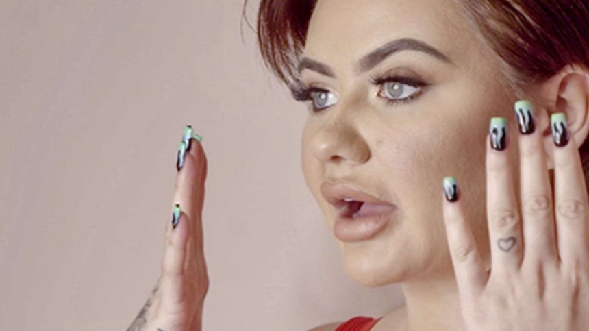 Populært socialt medie dropper porno