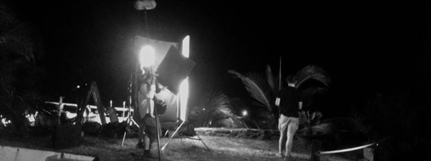 Publikum ser ikke den grædende assistent