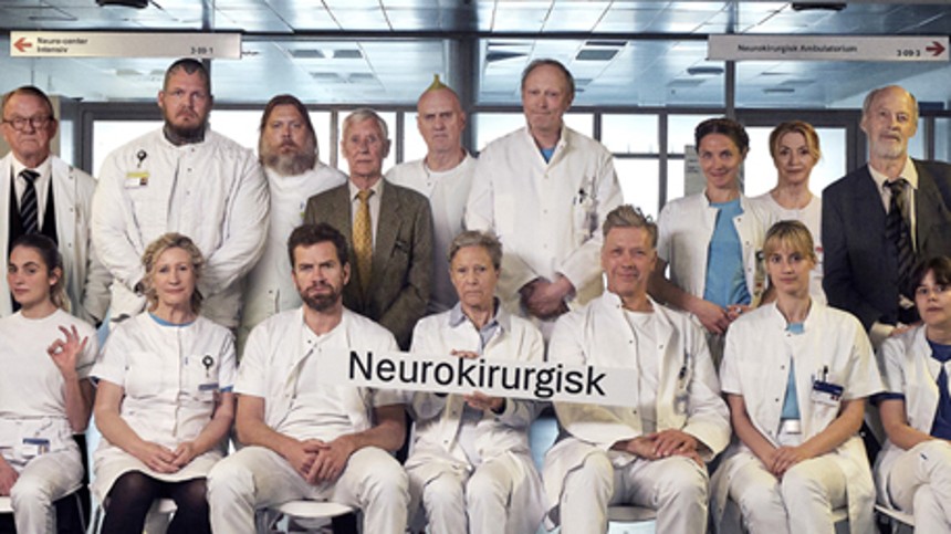 Stjerner flokkes om Riget