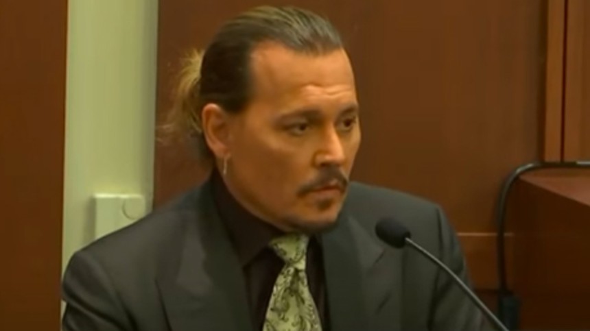 Sensationel sejr til Johnny Depp i celeber retssag