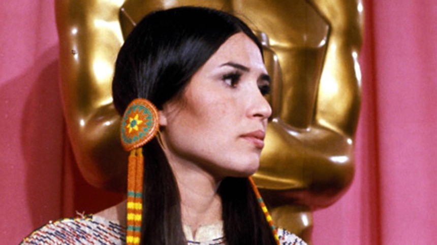 Oscar-​aka­de­mi­et undskylder til indfødt amerikaner