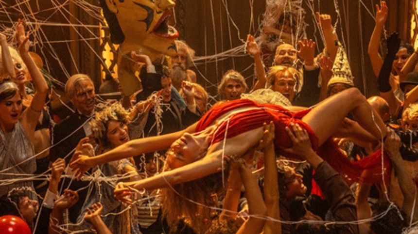 Stjerner fyrer op for hedonismen