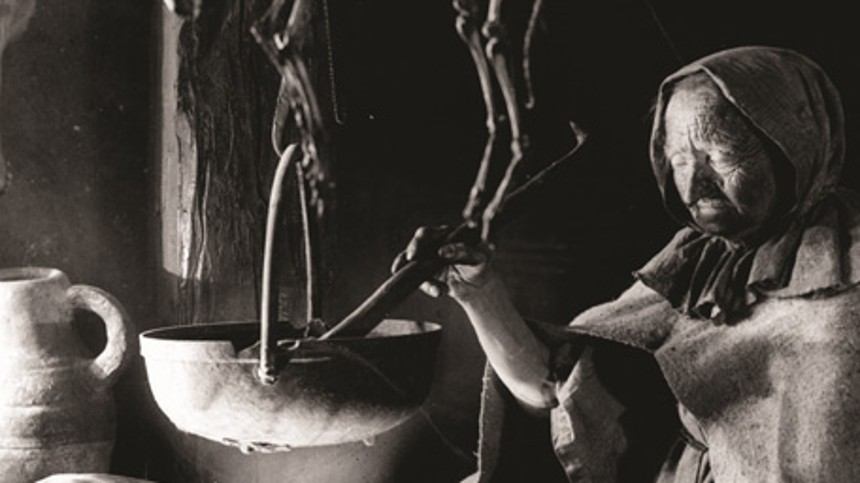 Hund­re­de­års­hek­sen