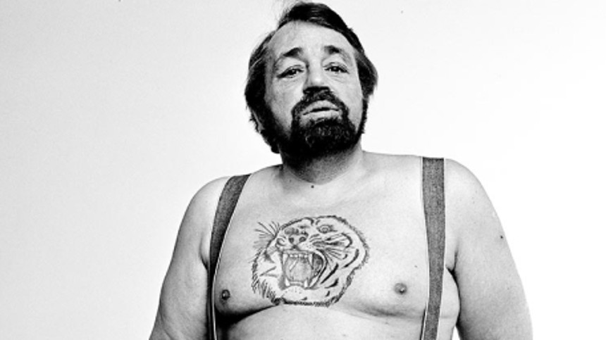 Folkekær kunstner med et frygteligt mørke