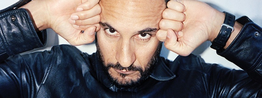 Ali Abbasi skyder med skarpt i nyt Ekko