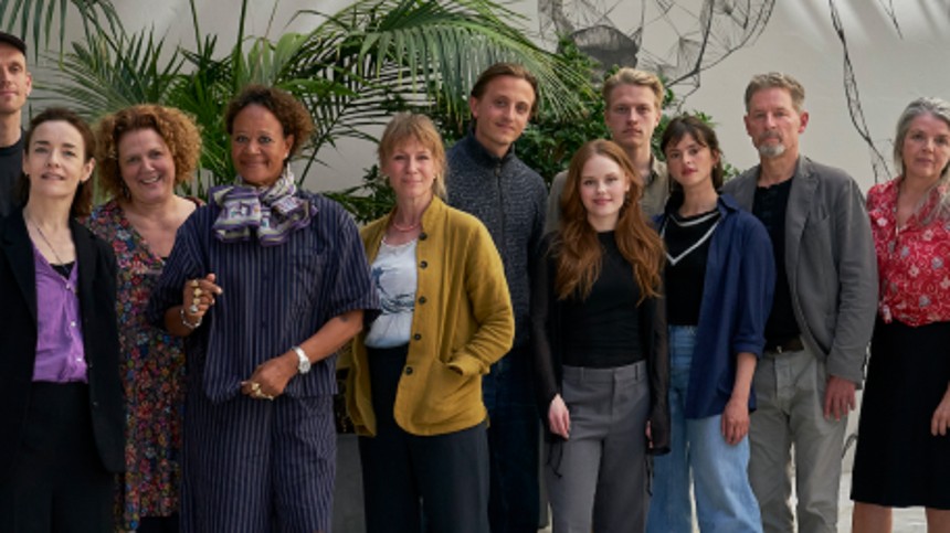 Hella Joof laver romantisk so­ci­al­klas­se-​ko­me­die