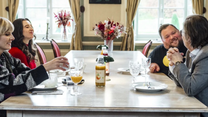 Partilederne sammen i et helt tv-døgn