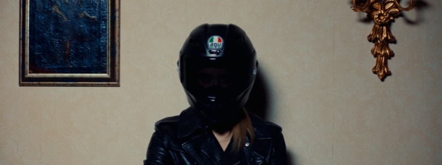 Nicolas Winding Refn viser reklame i Venedig