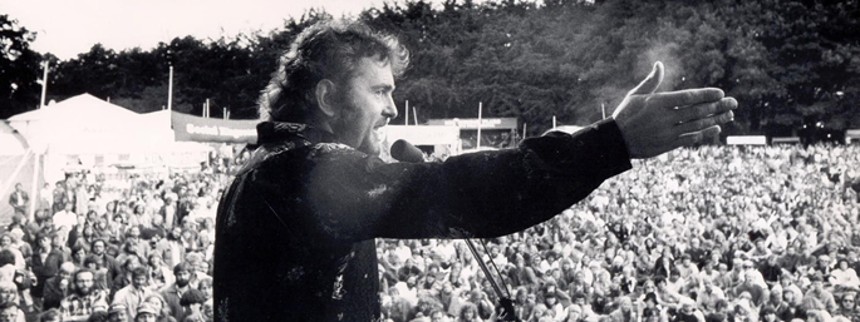 Erik Clausen ville skabe et større billede