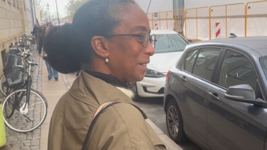 Prima Bal­le­ri­na-​pro­du­cent skal hentes af politiet