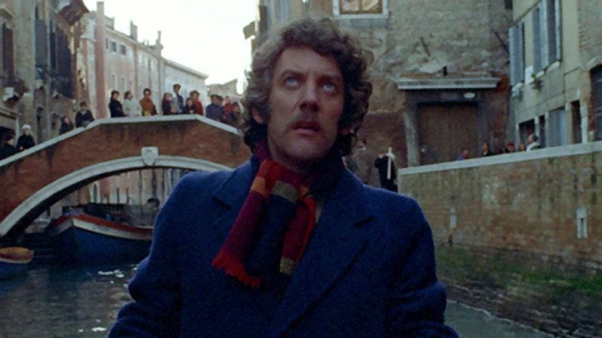 De apatiske øjne gemte en ulmende vulkan