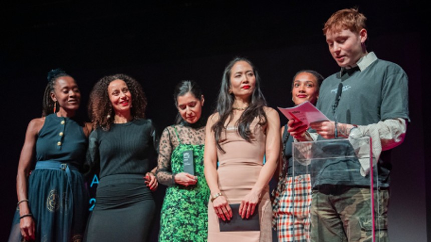 Indstil di­ver­si­tet-​helt og få billet til prisfest