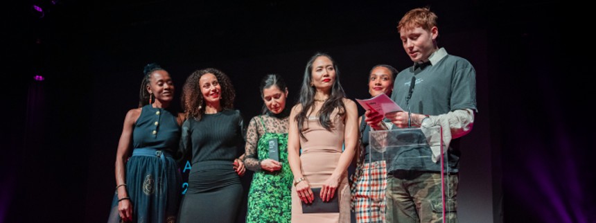 Indstil di­ver­si­tet-​helt og få billet til prisfest