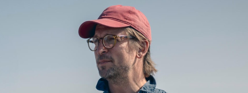 Instruktør reagerer på ballade med Dar Salim